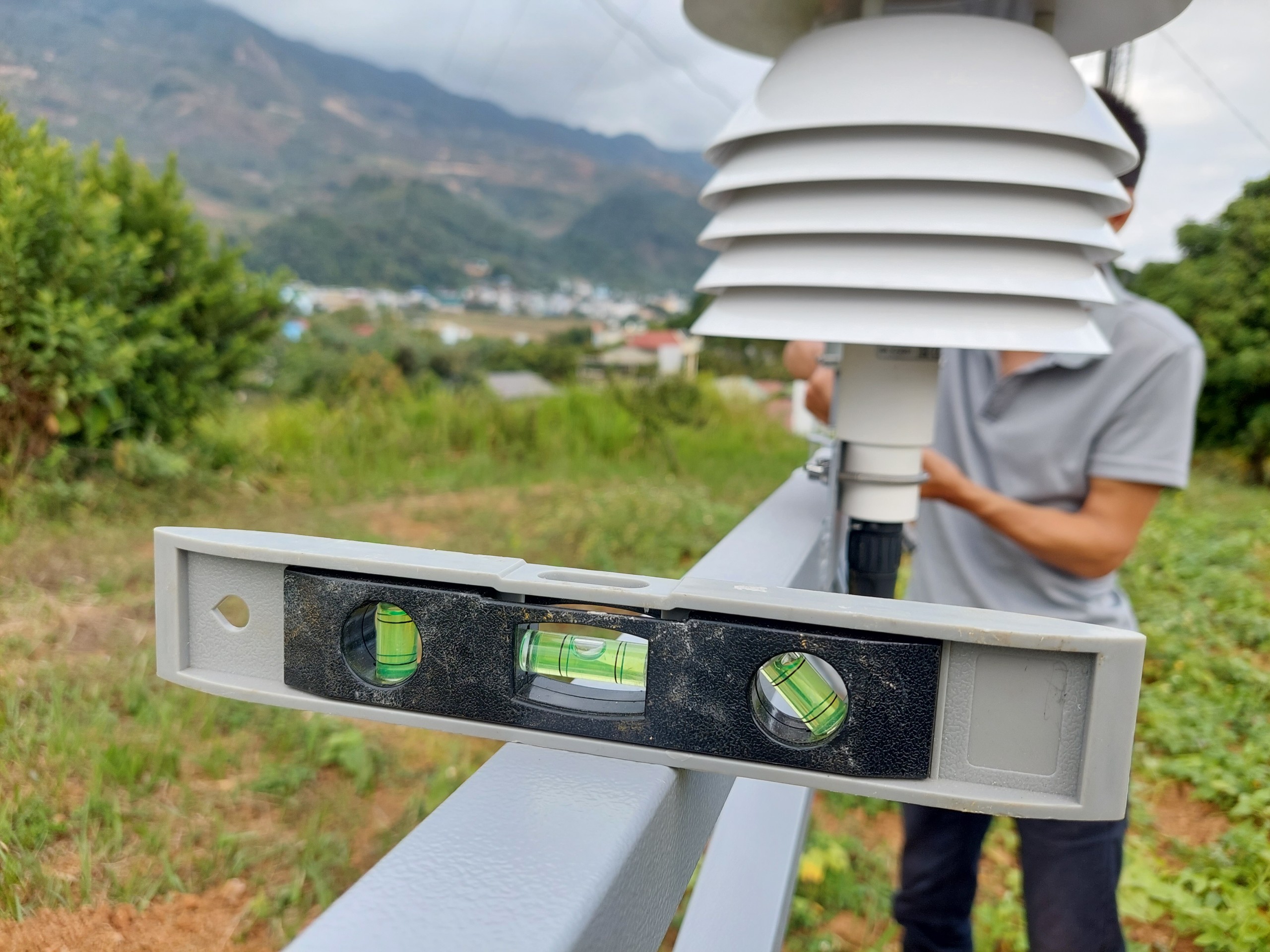 Công ty Phan Lê lắp đặt trạm đo rung chấn tại Sơn La