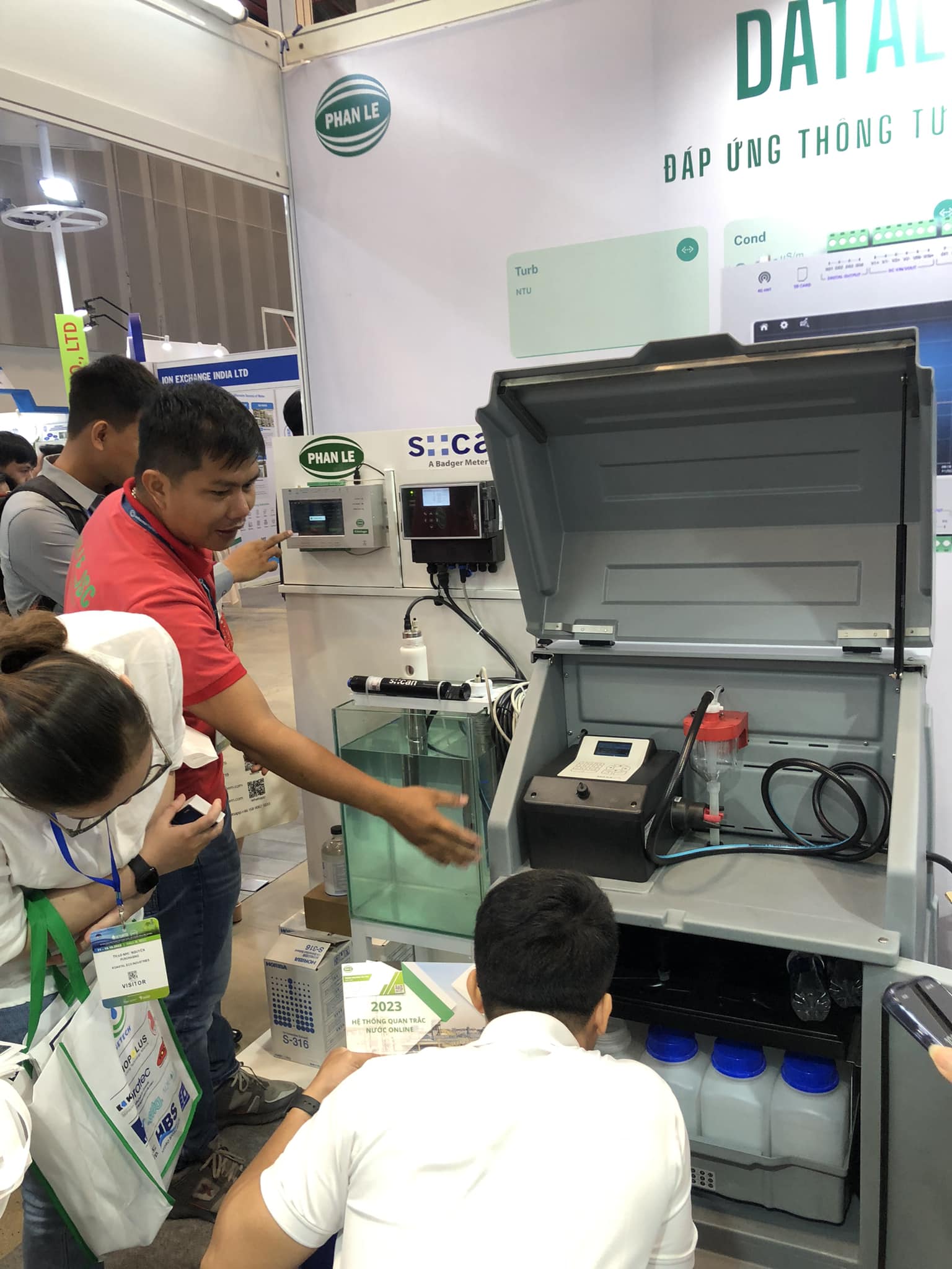 Cách vận hành của hệ thống trắc quan nước Phan Lê